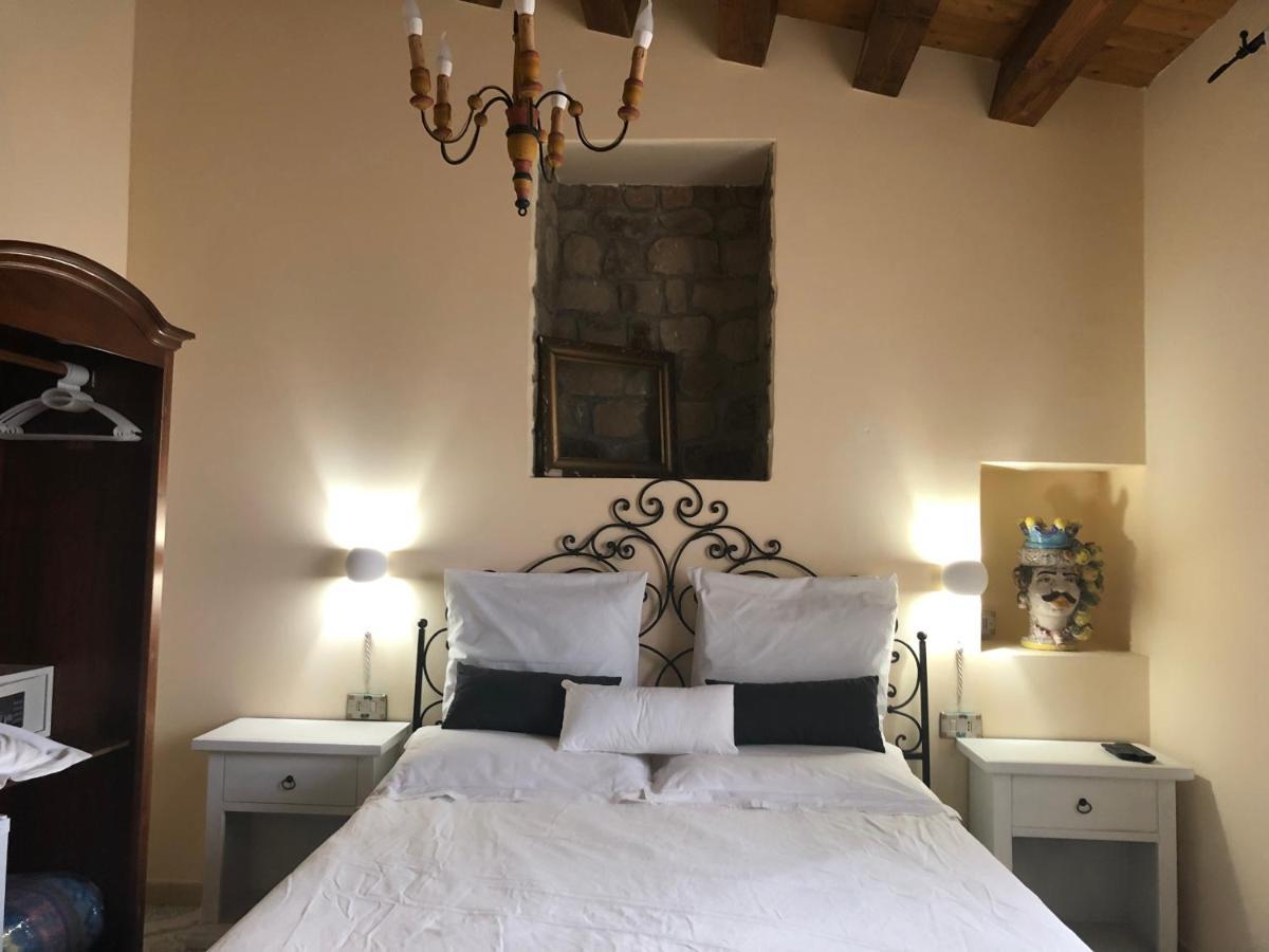 Bed and Breakfast San Noto Antica Residenza Di Caccia Ficarra Exterior foto