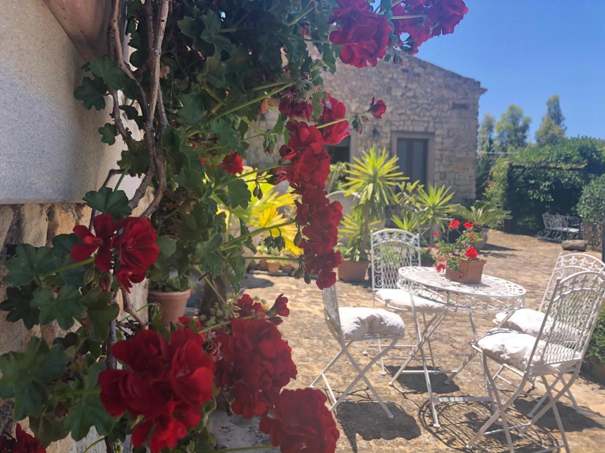 Bed and Breakfast San Noto Antica Residenza Di Caccia Ficarra Exterior foto